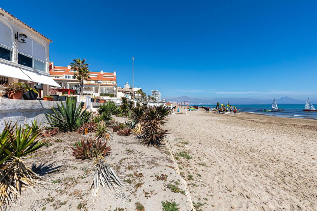 Beachfront Bliss: Apartamento A Pie De Playa Аликанте Екстериор снимка