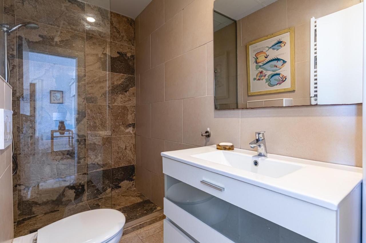 Beachfront Bliss: Apartamento A Pie De Playa Аликанте Екстериор снимка