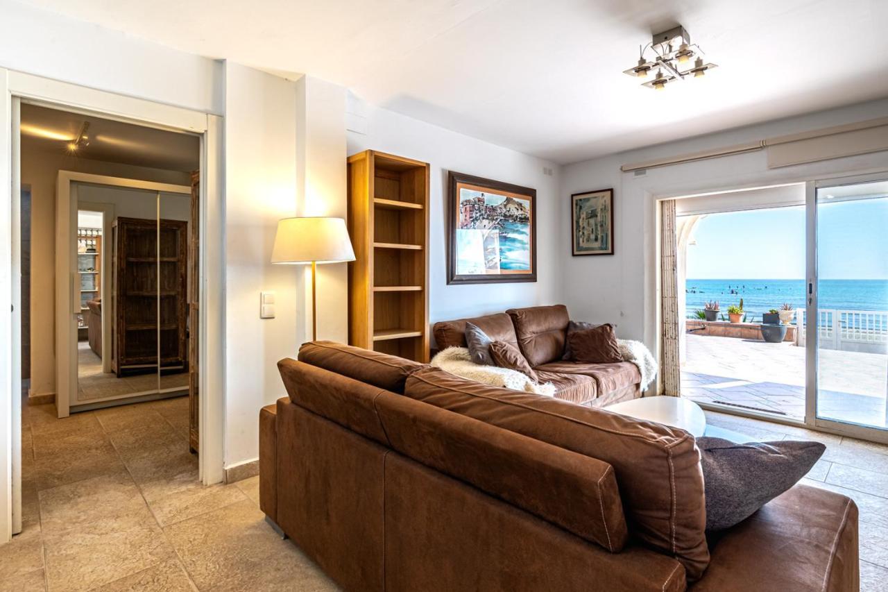Beachfront Bliss: Apartamento A Pie De Playa Аликанте Екстериор снимка